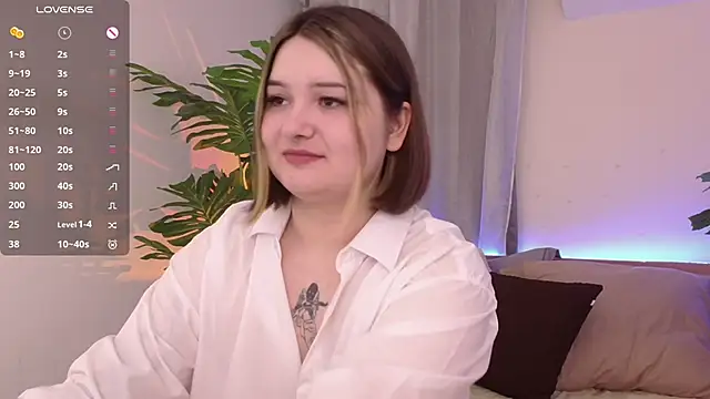 Snapshot of Alice_Walters chatting on January 2025 03:29:02 PM Alice Walters online show from January 2025 03:29:02 PM