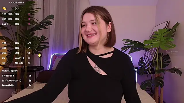 Snapshot of Alice_Walters chatting on February 2025 10:53:01 PM Alice Walters online show from February 2025 10:53:01 PM