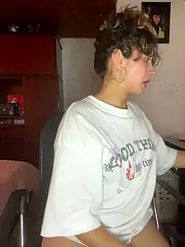 Andi9  online show from September 2025 10:14:02 PM