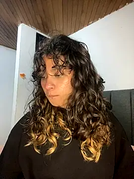 Andi9  online show from October 2025 01:59:01 AM