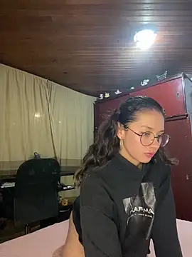 Andi9  online show from September 2025 01:12:02 AM