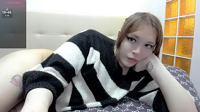 Snapshot of fem_to chatting on November 2025 05:28:01 PM fem to online show from November 2025 05:28:01 PM