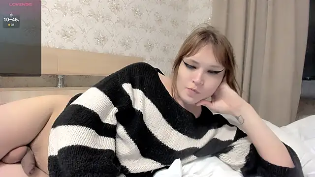 Snapshot of fem_to chatting on November 2025 05:13:02 PM fem to online show from November 2025 05:13:02 PM