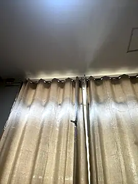 Milly    s online show from October 2025 04:03:01 AM