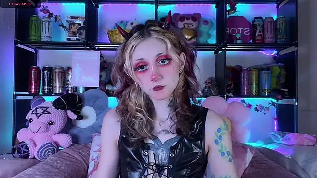 Snapshot of _Devill_Baby chatting on May 2026 09:42:02 PM Devill Baby online show from May 2026 09:42:02 PM