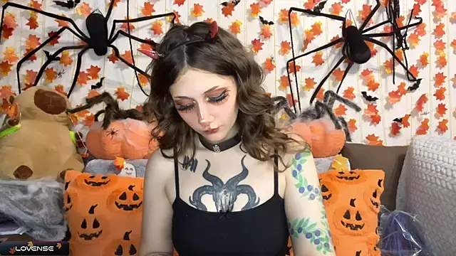 Snapshot of _Devill_Baby chatting on October 2025 07:04:02 PM Devill Baby online show from October 2025 07:04:02 PM