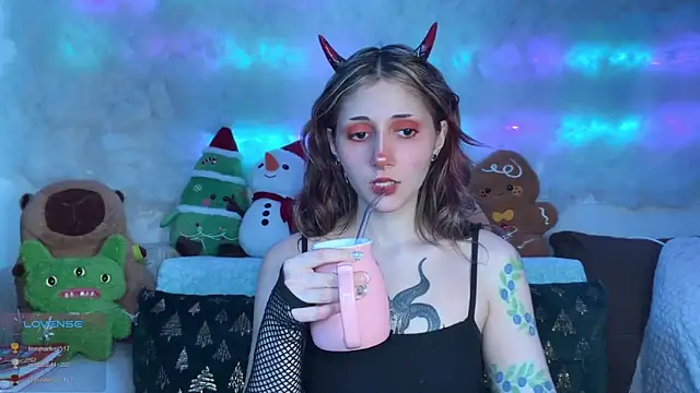 Snapshot of _Devill_Baby chatting on January 2026 07:02:02 AM Devill Baby online show from January 2026 07:02:02 AM