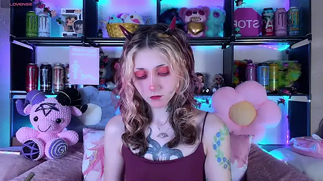 Snapshot of _Devill_Baby chatting on June 2026 07:11:01 PM Devill Baby online show from June 2026 07:11:01 PM