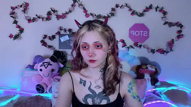 Snapshot of _Devill_Baby chatting on May 2026 11:23:02 PM Devill Baby online show from May 2026 11:23:02 PM