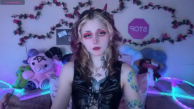 Snapshot of _Devill_Baby chatting on May 2026 05:22:01 PM Devill Baby online show from May 2026 05:22:01 PM