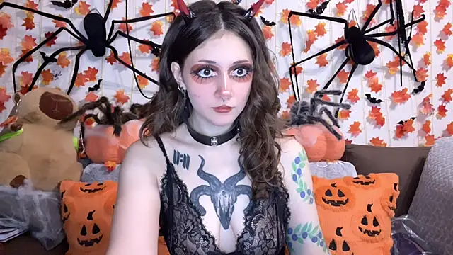 Snapshot of _Devill_Baby chatting on October 2025 05:14:01 PM Devill Baby online show from October 2025 05:14:01 PM