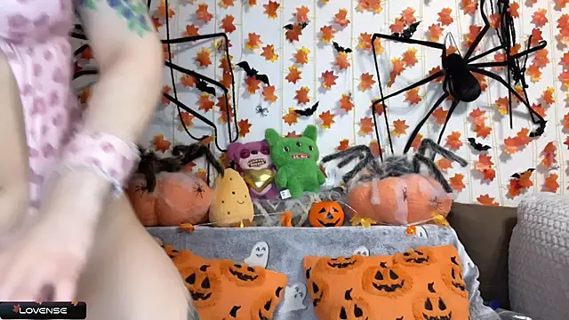 Snapshot of _Devill_Baby chatting on October 2025 07:24:02 PM Devill Baby online show from October 2025 07:24:02 PM