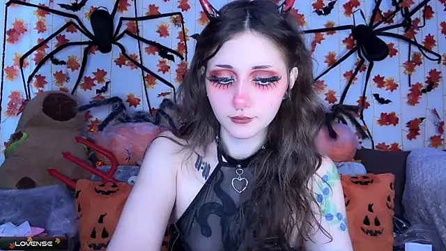 Snapshot of _Devill_Baby chatting on November 2025 06:28:02 AM Devill Baby online show from November 2025 06:28:02 AM