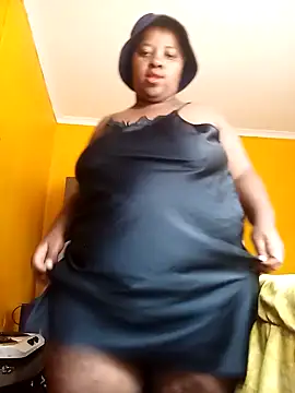 Snapshot of HotBootyBabe90 chatting on January 2025 10:39:01 AM HotBootyBabe90 online show from January 2025 10:39:01 AM