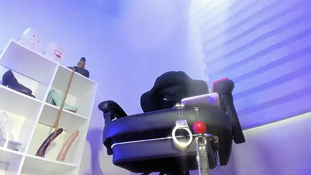 charlotte joliedart online show from November 2025 11:11:02 AM