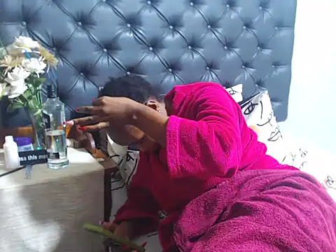 NunuBerry16 online show from March 2026 06:35:04 PM