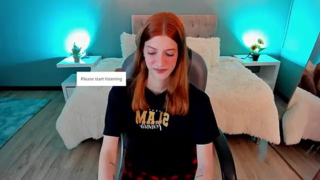 Nora Vennucci online show from November 2025 12:43:01 PM