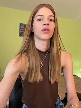 Nora Vennucci online show from May 2026 09:00:01 PM