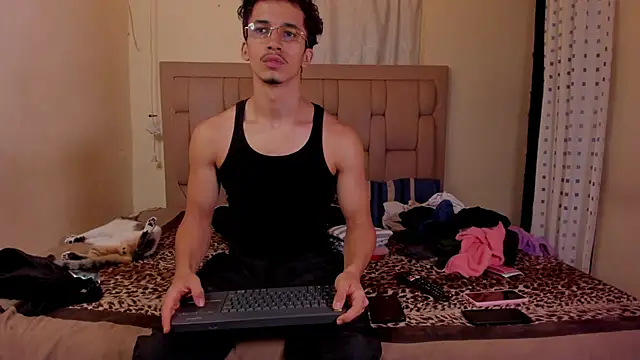 stepcouple XXX online show from November 2025 12:47:01 AM