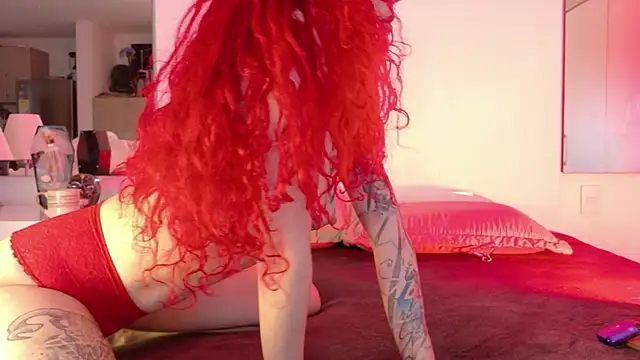 Borbala Iggy online show from October 2025 10:32:02 PM