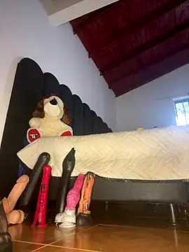 Snapshot of shaylin_brooke1 chatting on October 2025 10:00:01 PM shaylin brooke1 online show from October 2025 10:00:01 PM