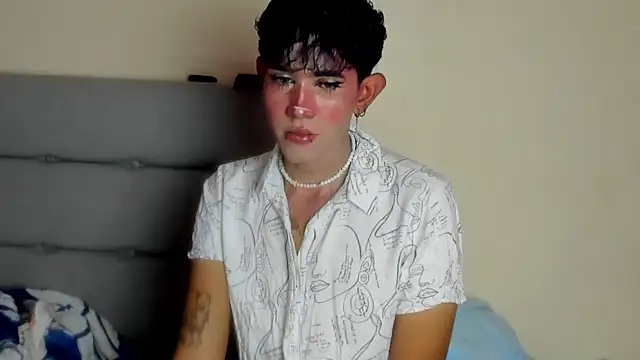 andrew uwu  online show from December 2025 09:48:02 PM
