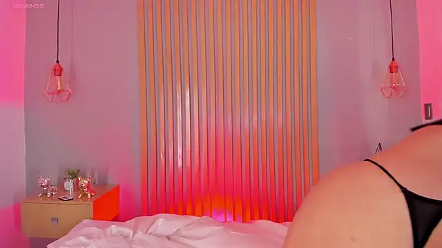 mary suarez online show from March 2025 03:35:02 AM