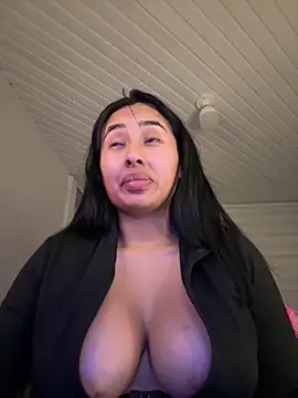 Anily Lovely online show from November 2025 12:14:01 AM