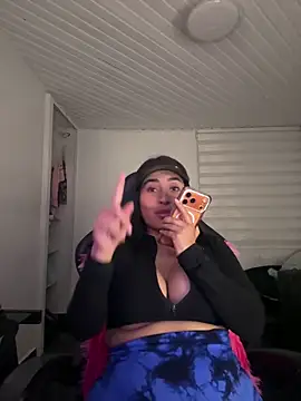 Anily Lovely online show from April 2026 11:41:02 PM