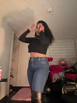 Anily Lovely online show from February 2026 02:35:01 AM