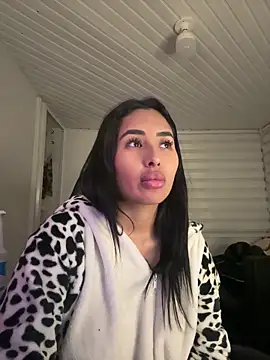 Anily Lovely online show from April 2026 12:39:01 AM