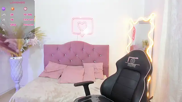 kendra tay online show from November 2025 03:28:02 AM