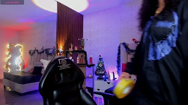 Daphnne tay online show from January 2026 03:32:01 AM