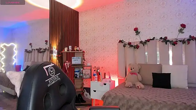 Daphnne tay online show from February 2026 03:41:01 AM