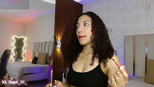 Snapshot of Daphnne_tay chatting on November 2025 03:22:01 AM Daphnne tay online show from November 2025 03:22:01 AM