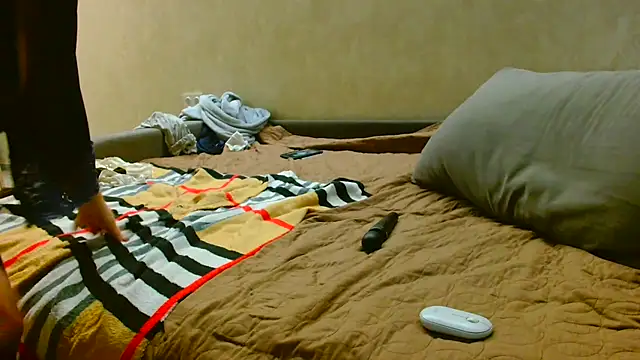 Brionia online show from November 2025 07:50:02 PM