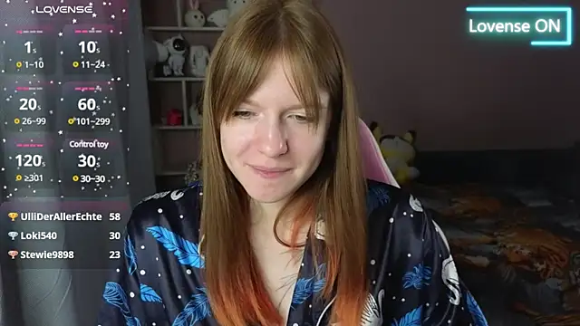 Snapshot of CassieJuice69 chatting on February 2025 01:32:01 AM CassieJuice69 online show from February 2025 01:32:01 AM