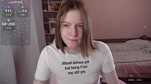 Snapshot of CassieJuice69 chatting on December 2025 07:01:01 PM CassieJuice69 online show from December 2025 07:01:01 PM