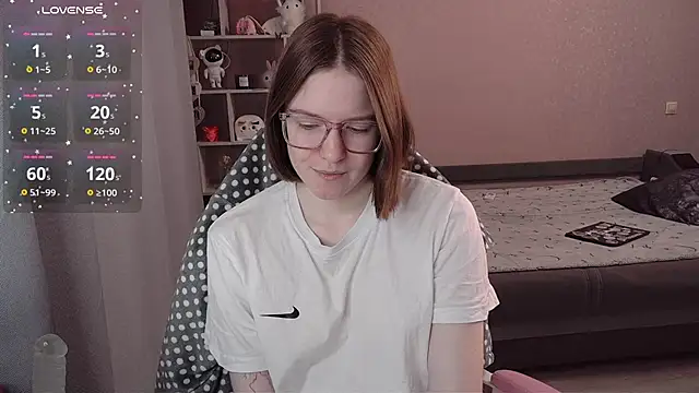 Snapshot of CassieJuice69 chatting on October 2025 05:45:02 PM CassieJuice69 online show from October 2025 05:45:02 PM