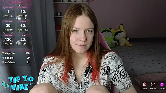 Snapshot of CassieJuice69 chatting on December 2024 09:26:02 PM CassieJuice69 online show from December 2024 09:26:02 PM