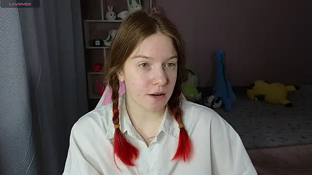 Snapshot of CassieJuice69 chatting on December 2024 05:16:02 PM CassieJuice69 online show from December 2024 05:16:02 PM