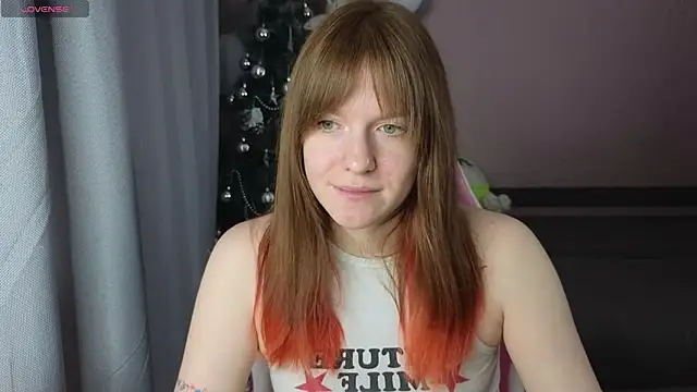 Snapshot of CassieJuice69 chatting on January 2025 06:56:01 PM CassieJuice69 online show from January 2025 06:56:01 PM