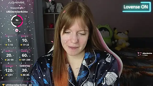 Snapshot of CassieJuice69 chatting on February 2025 10:27:01 PM CassieJuice69 online show from February 2025 10:27:01 PM