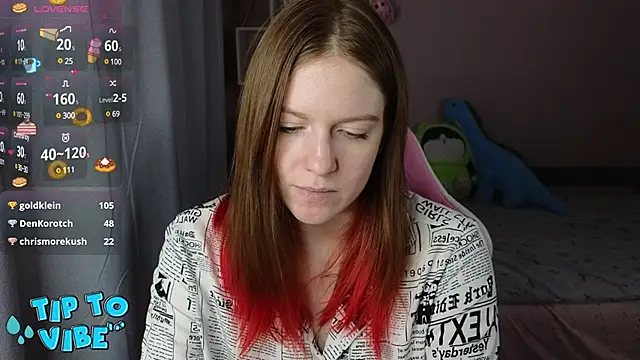 Snapshot of CassieJuice69 chatting on December 2024 09:31:01 PM CassieJuice69 online show from December 2024 09:31:01 PM