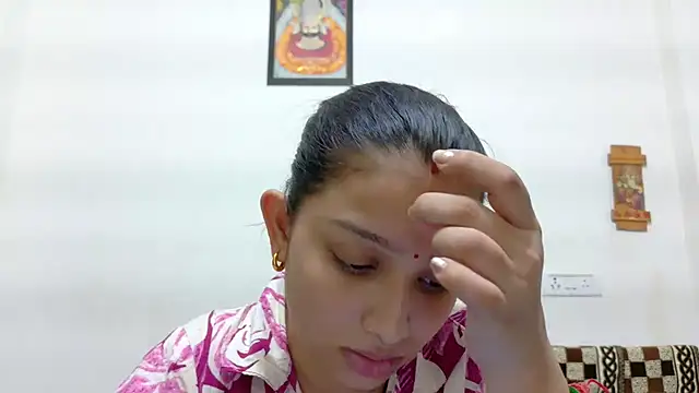 Aleena Rai online show from October 2025 06:52:02 PM