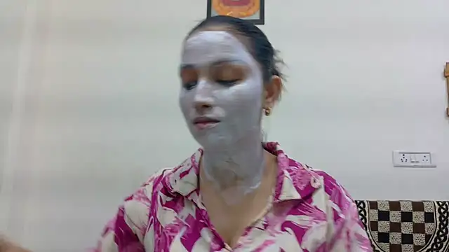 Aleena Rai online show from October 2025 07:26:01 PM