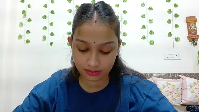 Aleena Rai online show from November 2025 06:46:02 PM