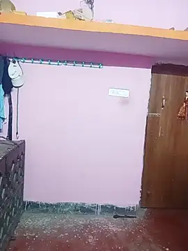 Snapshot of Cute-Simmi chatting on January 2025 06:25:01 AM Cute-Simmi online show from January 2025 06:25:01 AM