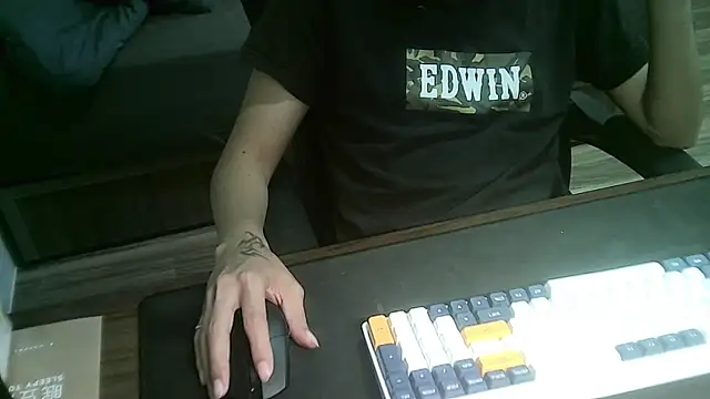 Ryan67533 online show from October 2025 01:19:02 PM