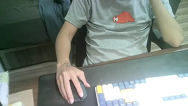 Ryan67533 online show from November 2025 12:31:02 PM